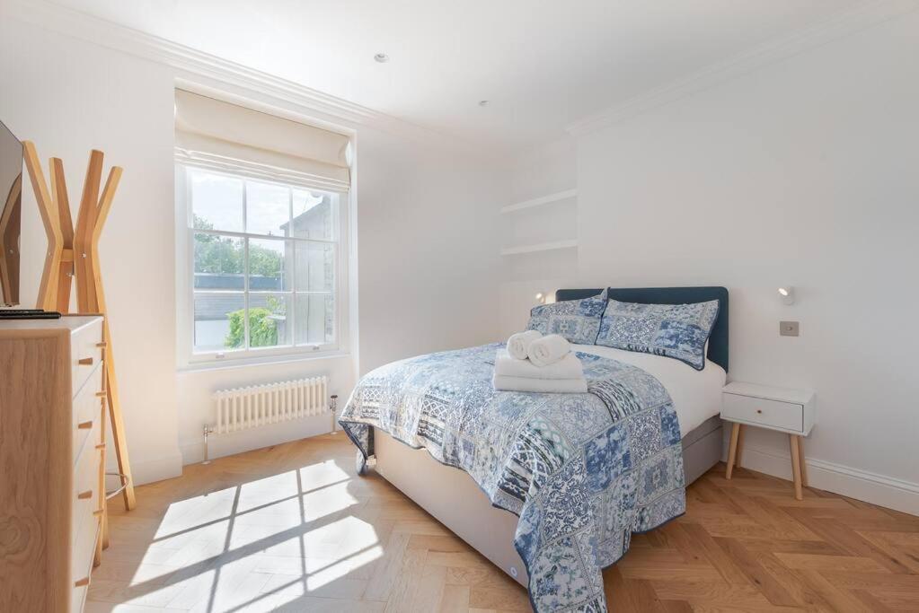 Stunning Two Bed Apartment Rh8 London Eksteriør billede